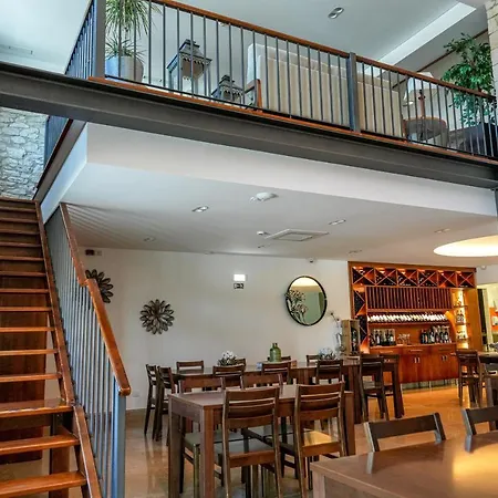 Rito Hall Da Serra 4*