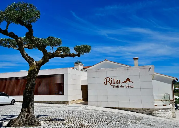 Rito Hall Da Serra Гостевой дом Лейрия